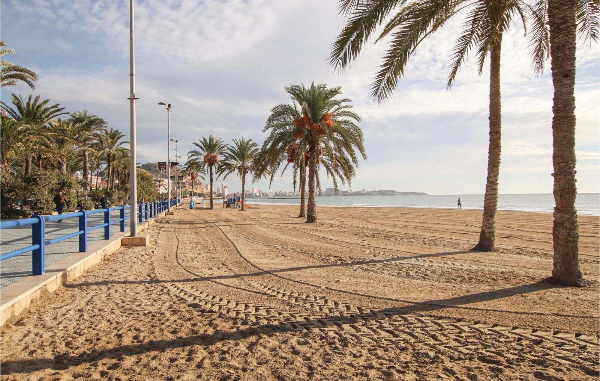 3 Bedroom Gorgeous Apartment In Alicante Exteriér fotografie